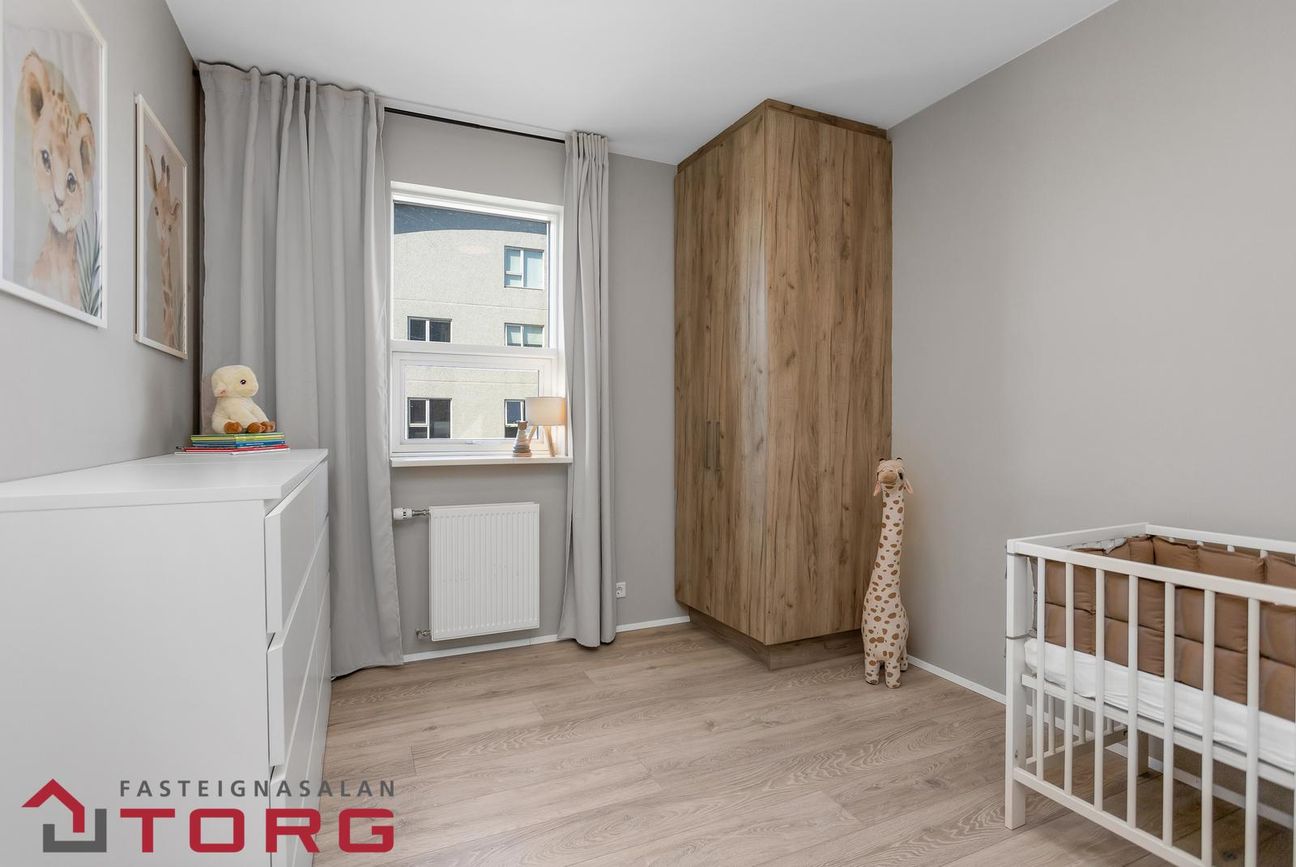 Skyggnisbraut 28 26-28, 113 Reykjavík