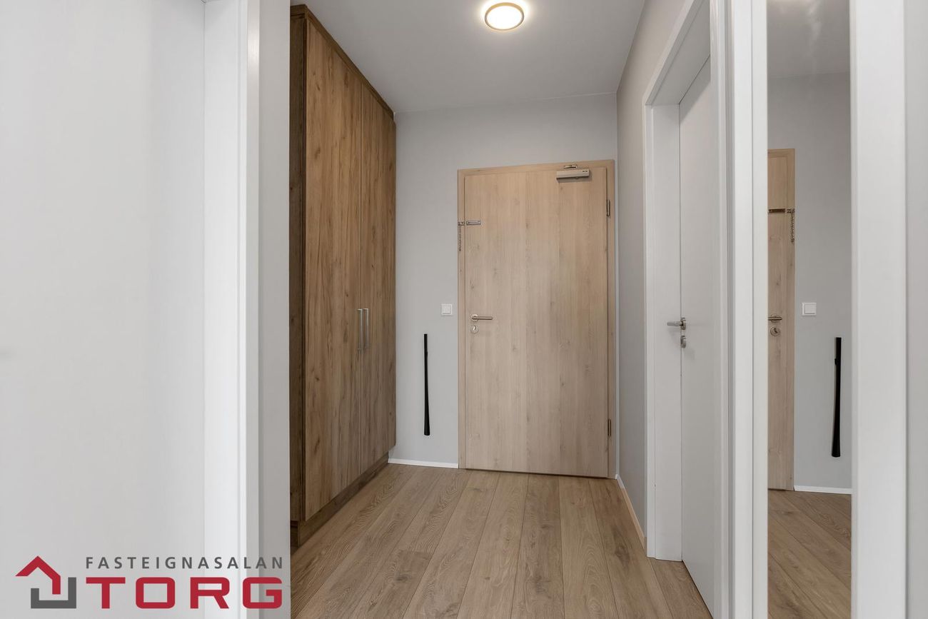 Skyggnisbraut 28 26-28, 113 Reykjavík