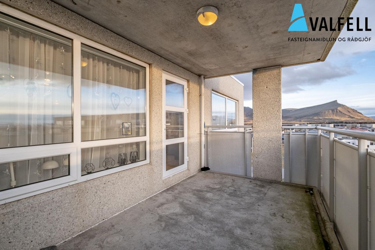 Holtsflöt 6, 300 Akranes