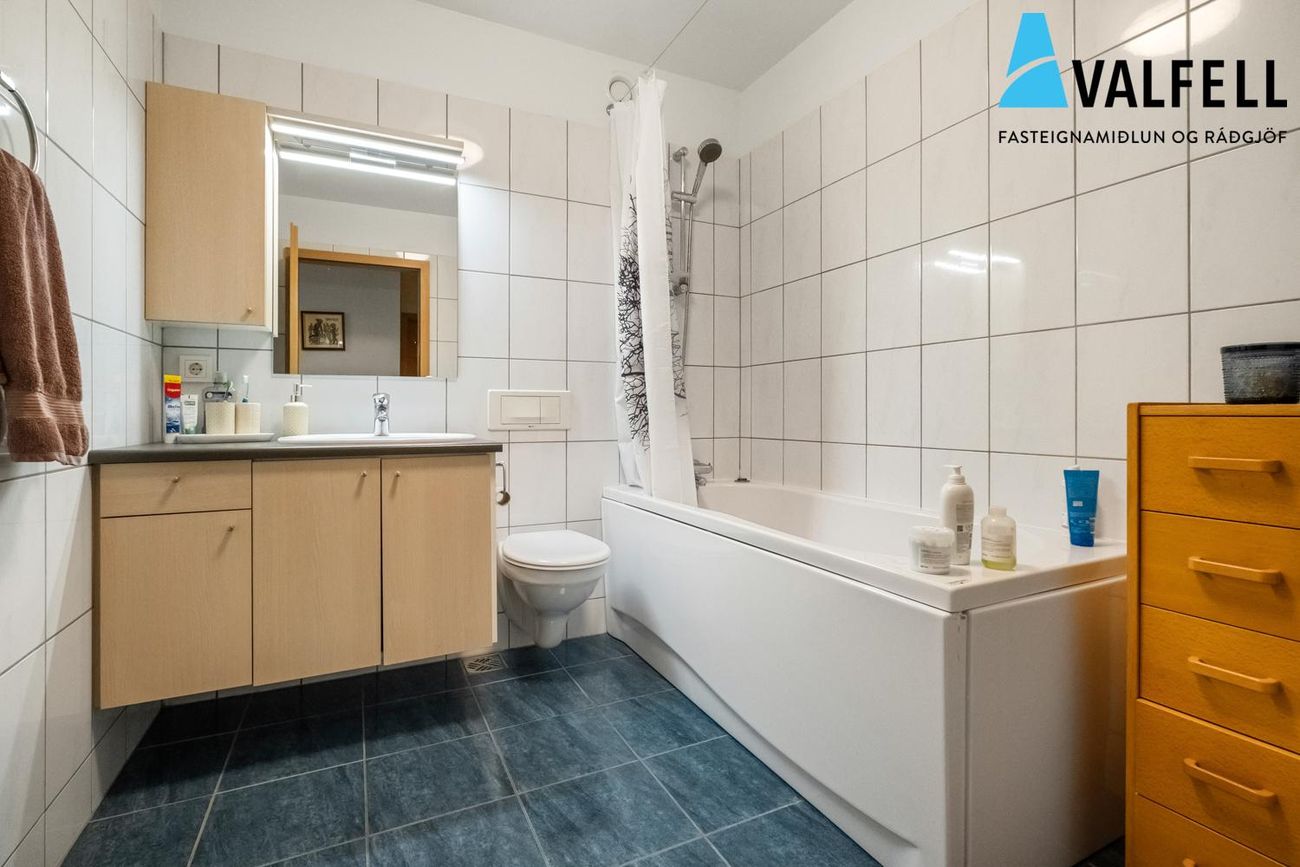 Holtsflöt 6, 300 Akranes