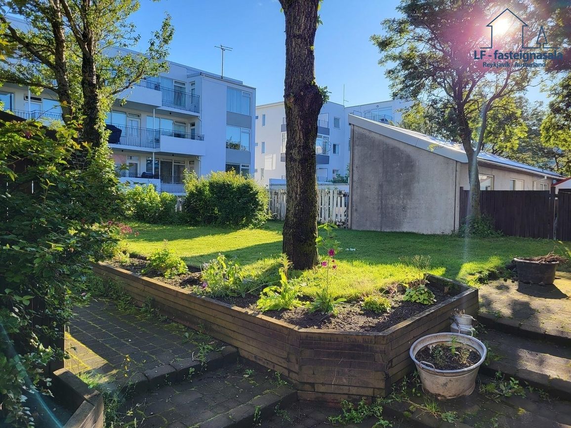 Fálkagata 22, 107 Reykjavík