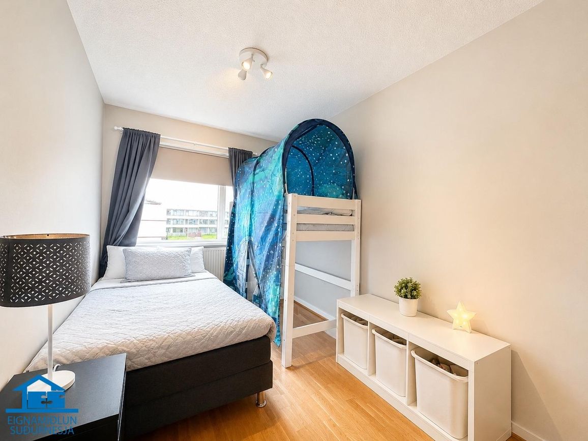 Heiðarból 4, 230 Reykjanesbær