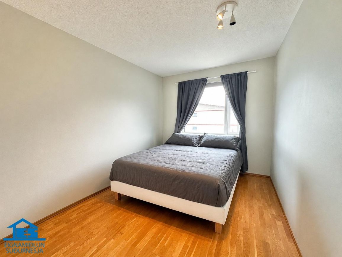 Heiðarból 4, 230 Reykjanesbær