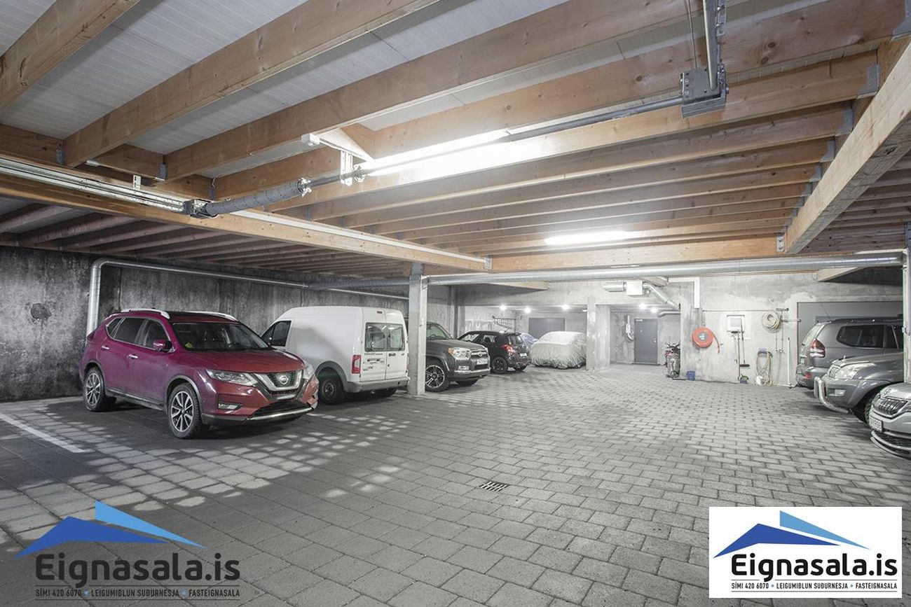Hafnargata 23, 230 Reykjanesbær