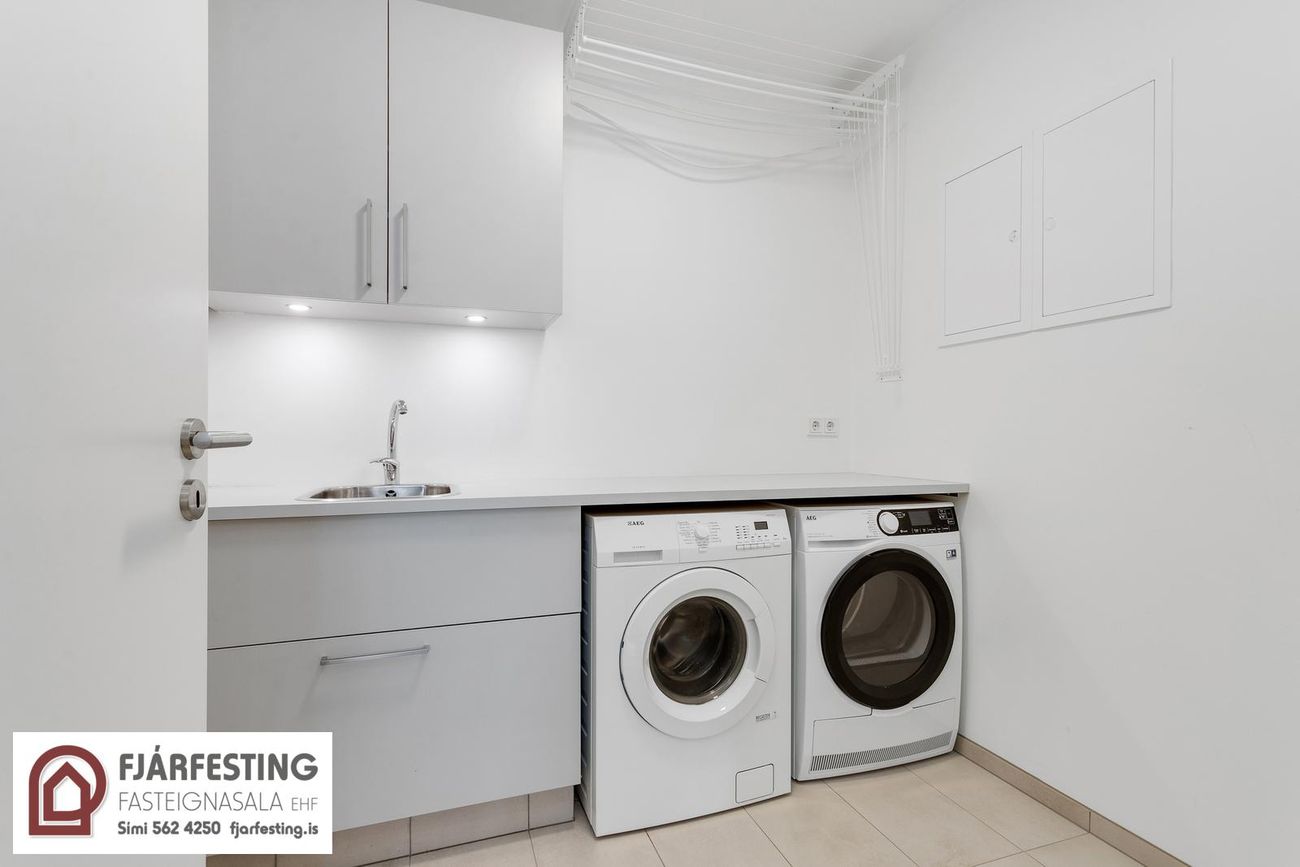 Naustavör 11, 200 Kópavogur