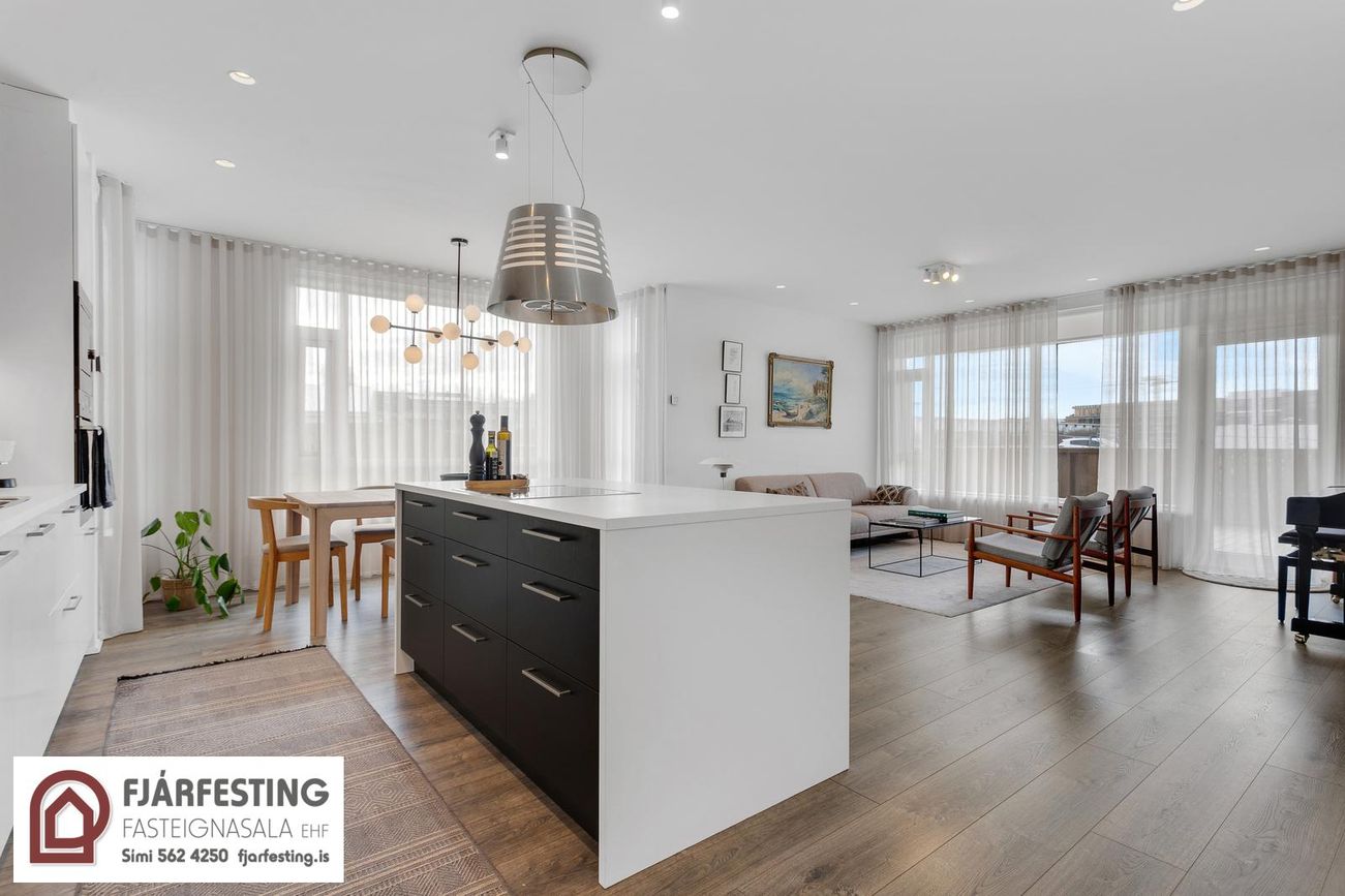 Naustavör 11, 200 Kópavogur