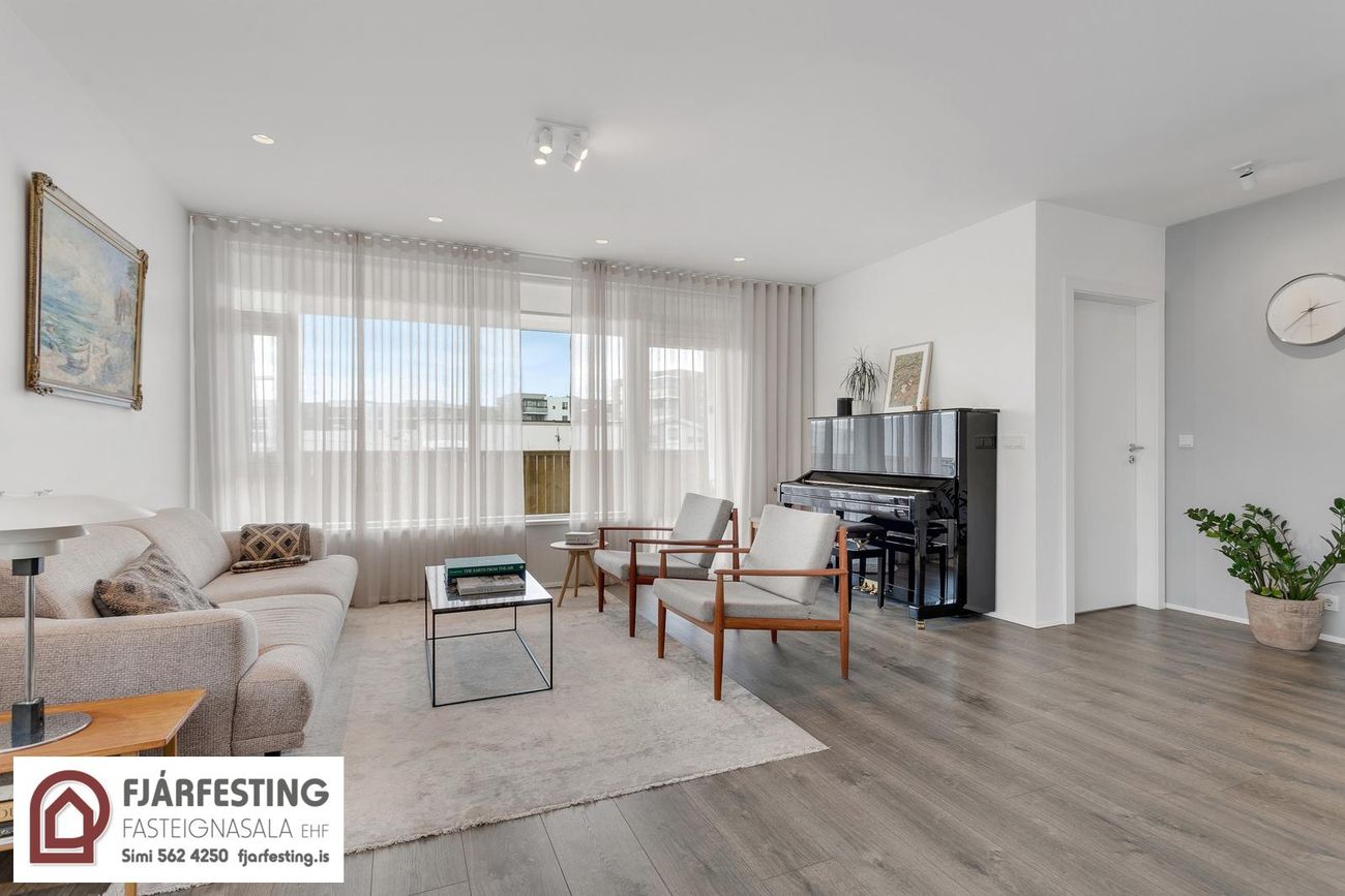 Naustavör 11, 200 Kópavogur