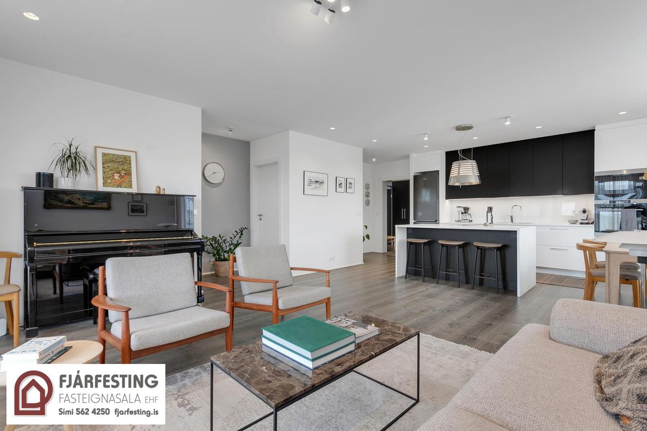 Naustavör 11, 200 Kópavogur