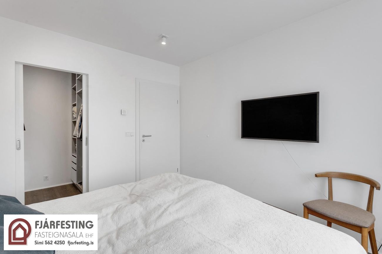 Naustavör 11, 200 Kópavogur