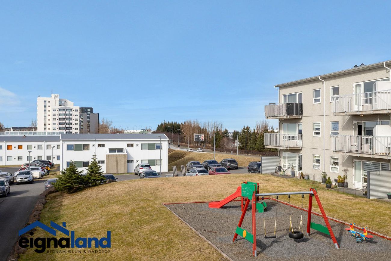 Hraunbær 109A, 110 Reykjavík