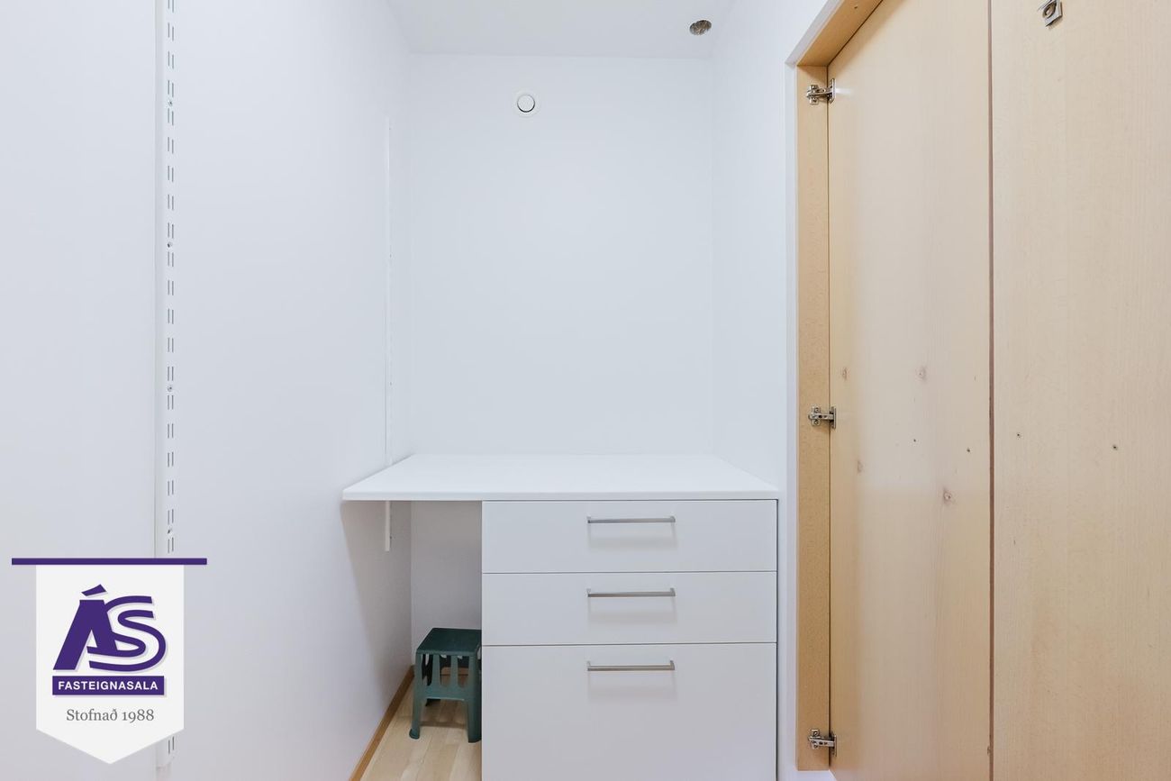 Sólvangsvegur 1 - 0402, 220 Hafnarfjörður