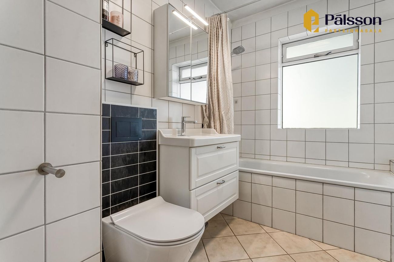 Rauðalækur 69, 105 Reykjavík