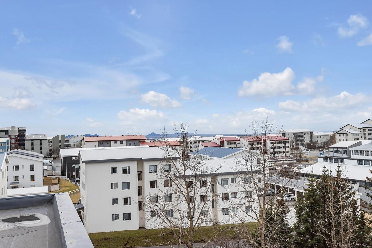 Hvassaleiti 58, 103 Reykjavík