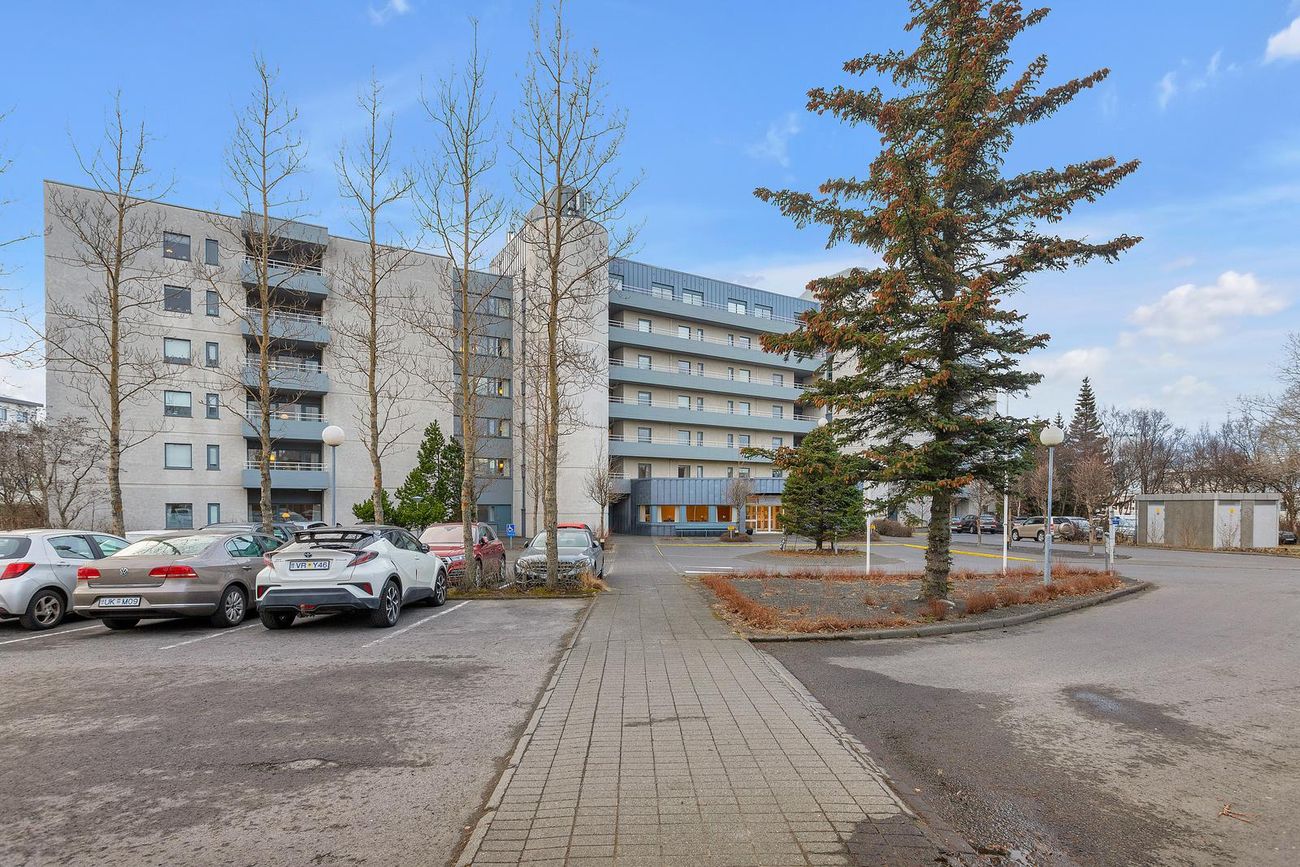 Hvassaleiti 58, 103 Reykjavík