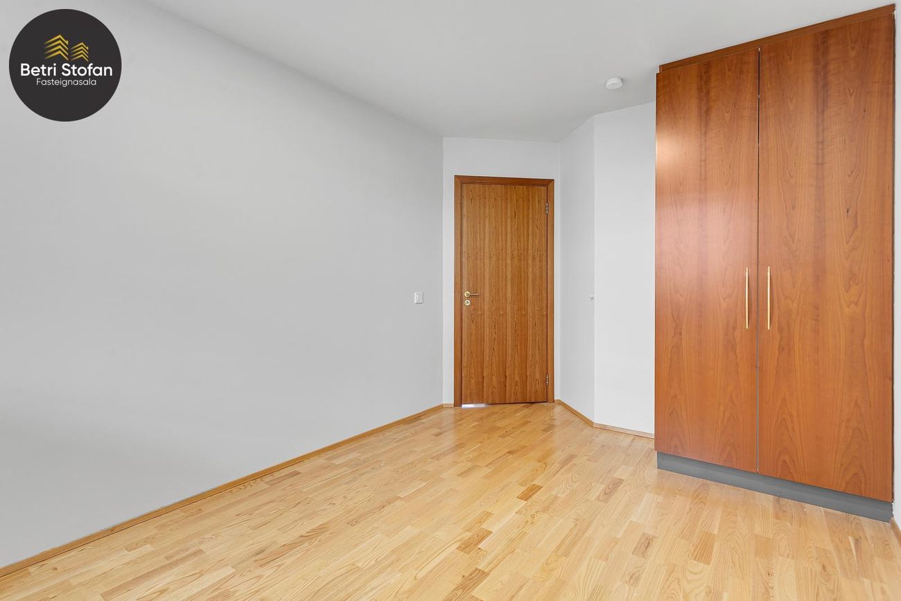 Garðatorg 7, 210 Garðabær