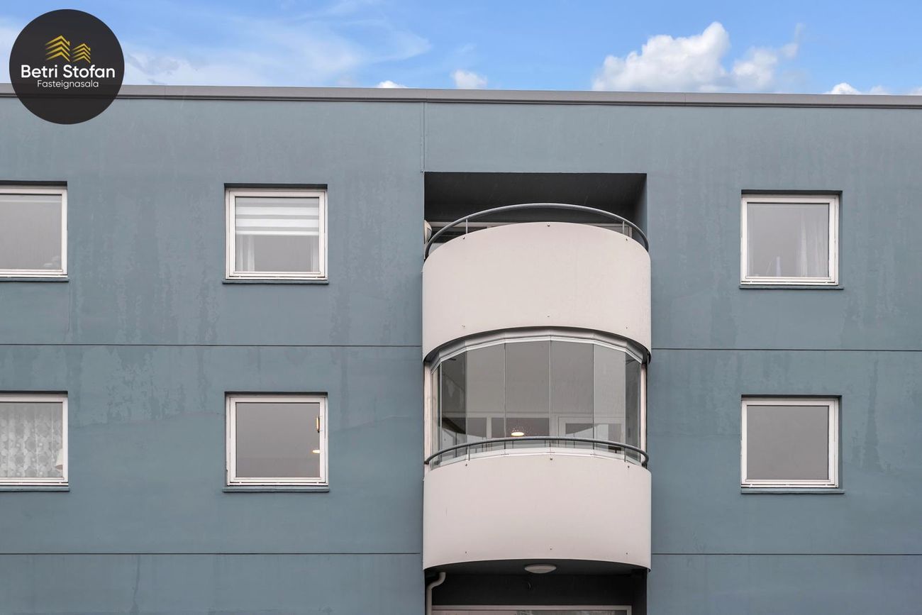 Garðatorg 7, 210 Garðabær