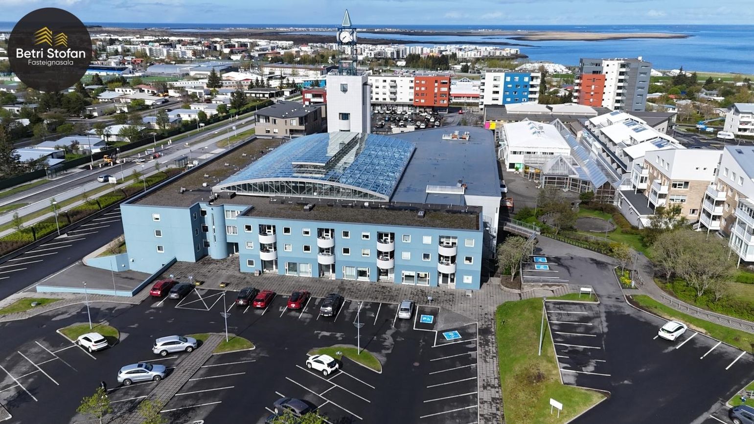 Garðatorg 7, 210 Garðabær