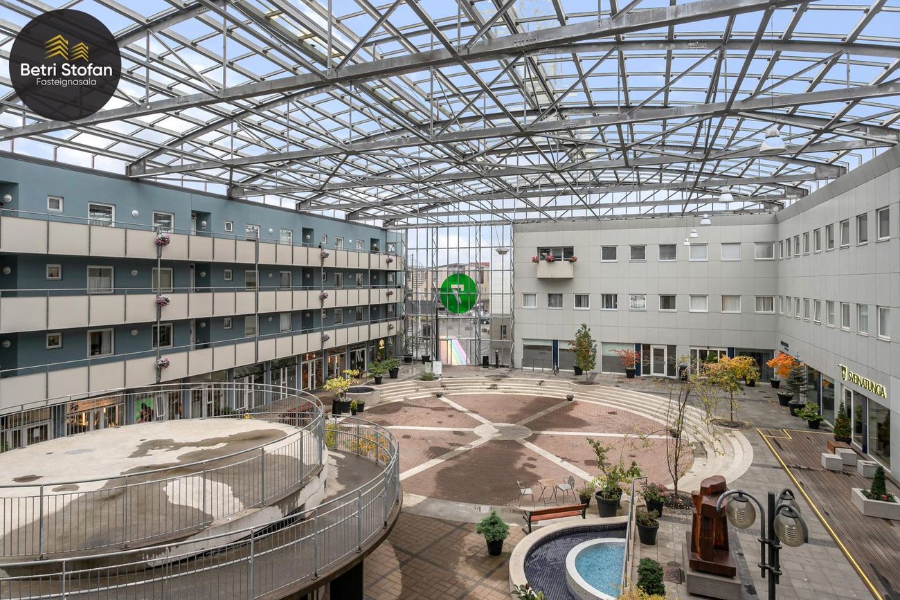 Garðatorg 7, 210 Garðabær