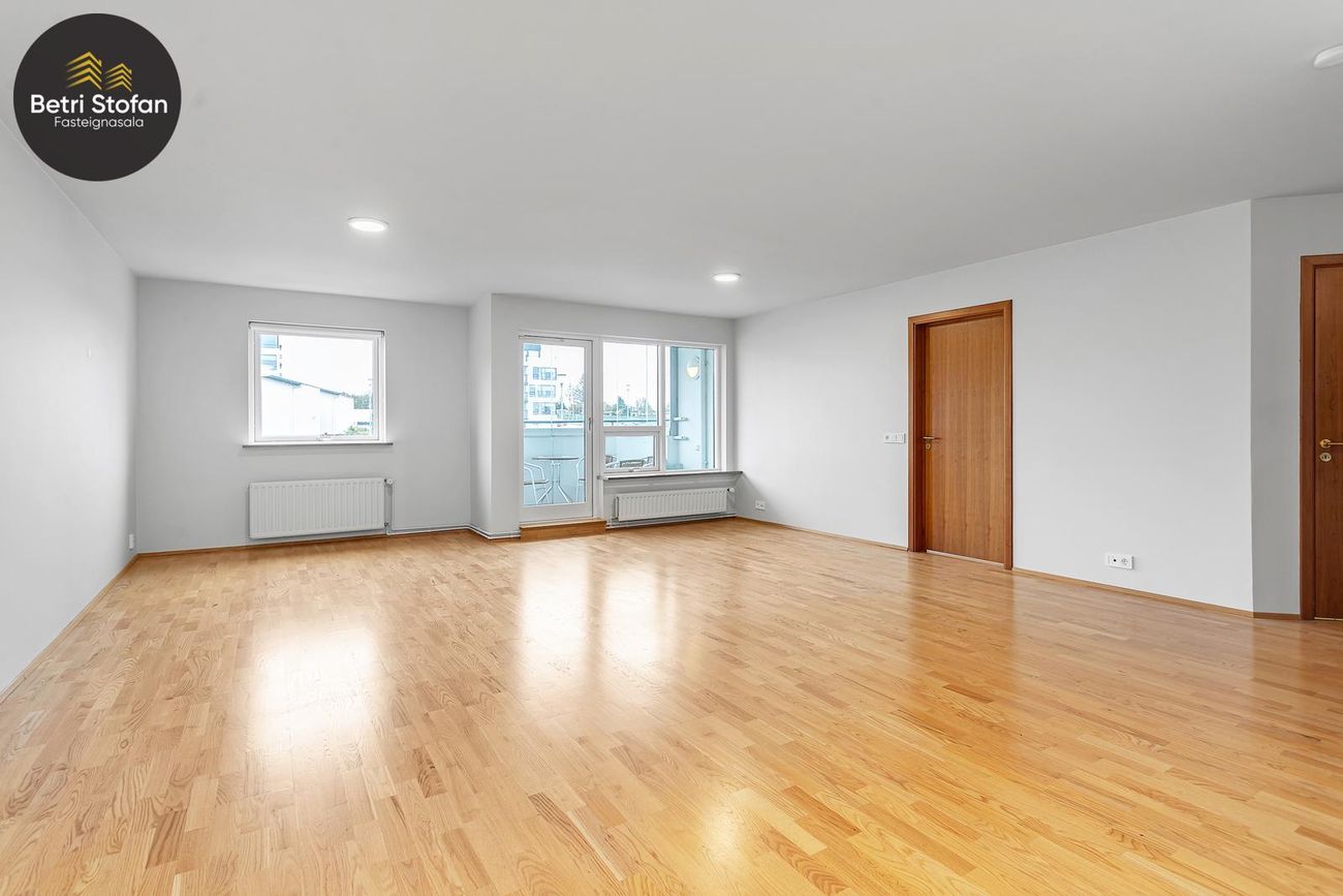 Garðatorg 7, 210 Garðabær