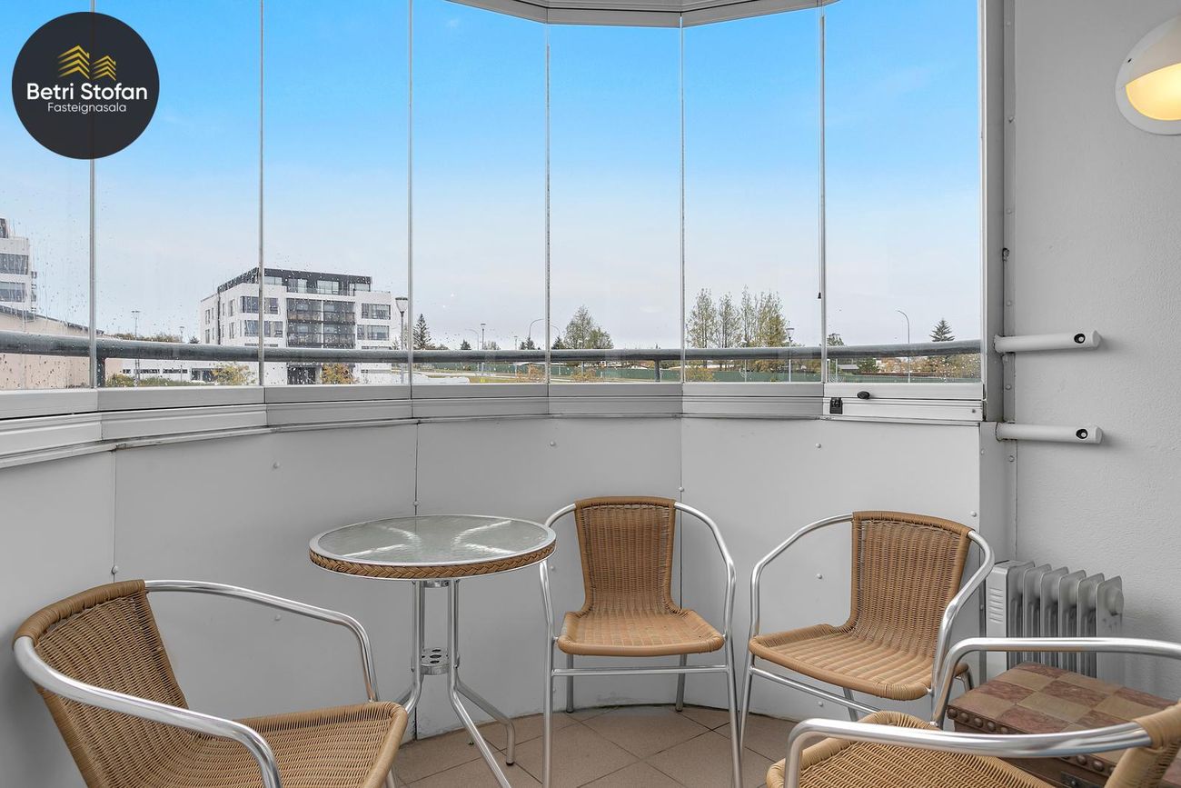 Garðatorg 7, 210 Garðabær