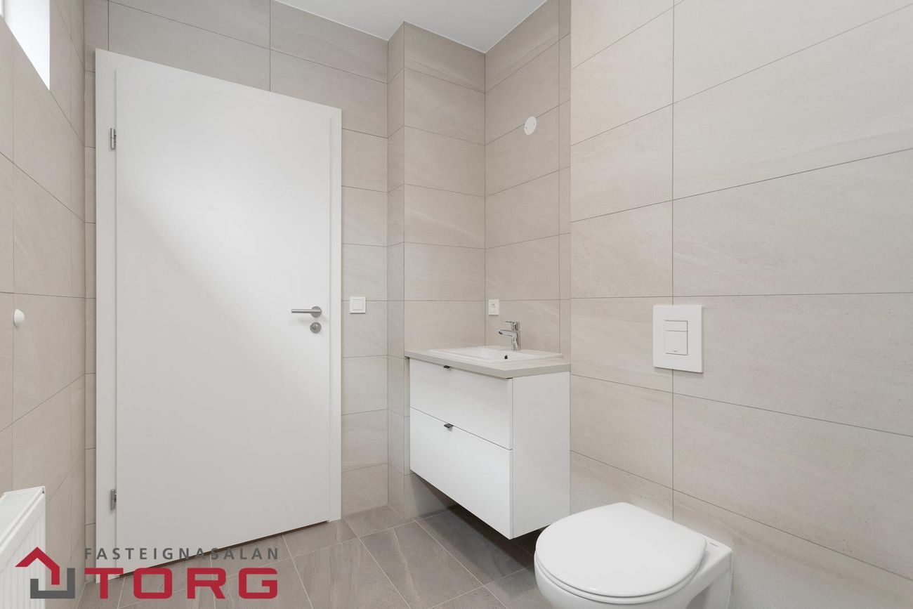 Áshamar 22 - 0202, 221 Hafnarfjörður