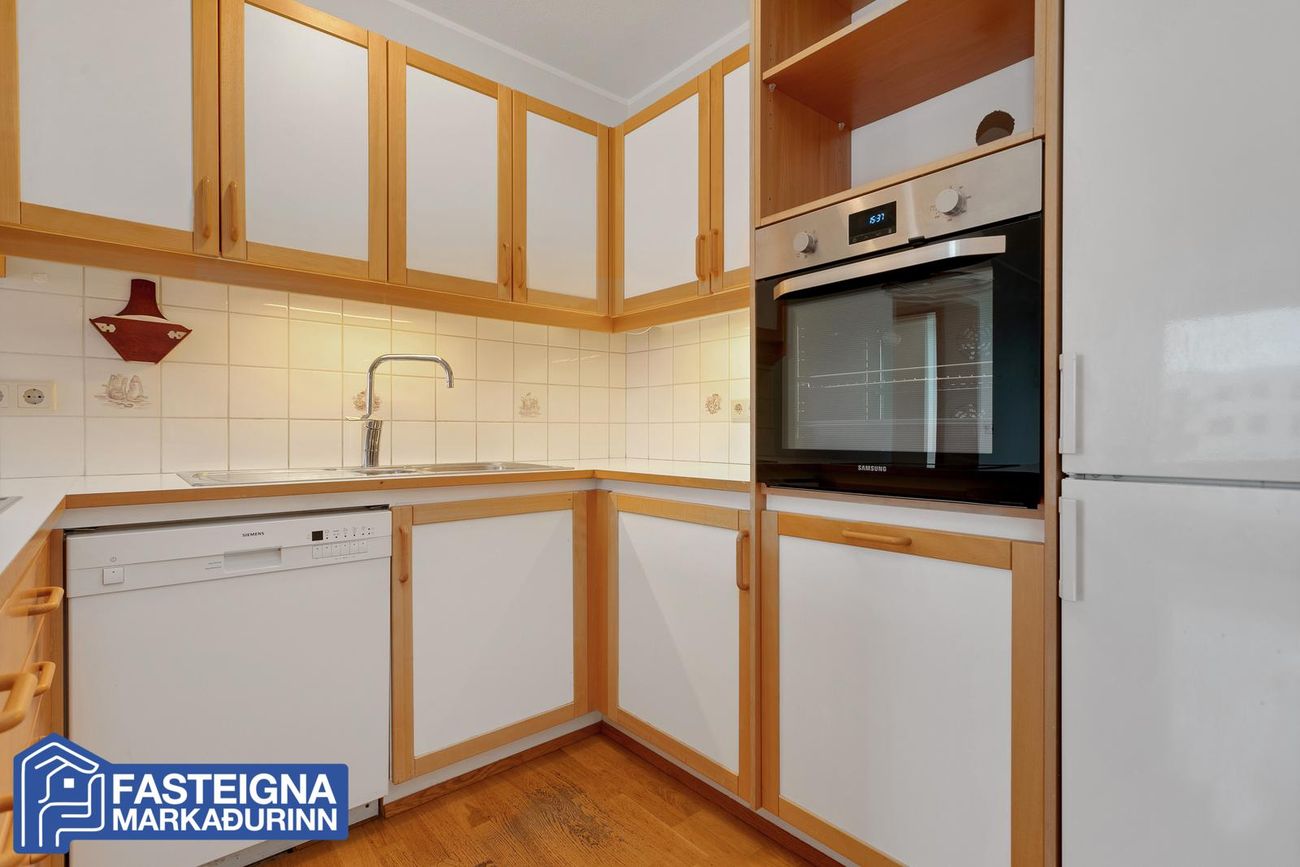 Árskógar 6 - 0402, 109 Reykjavík