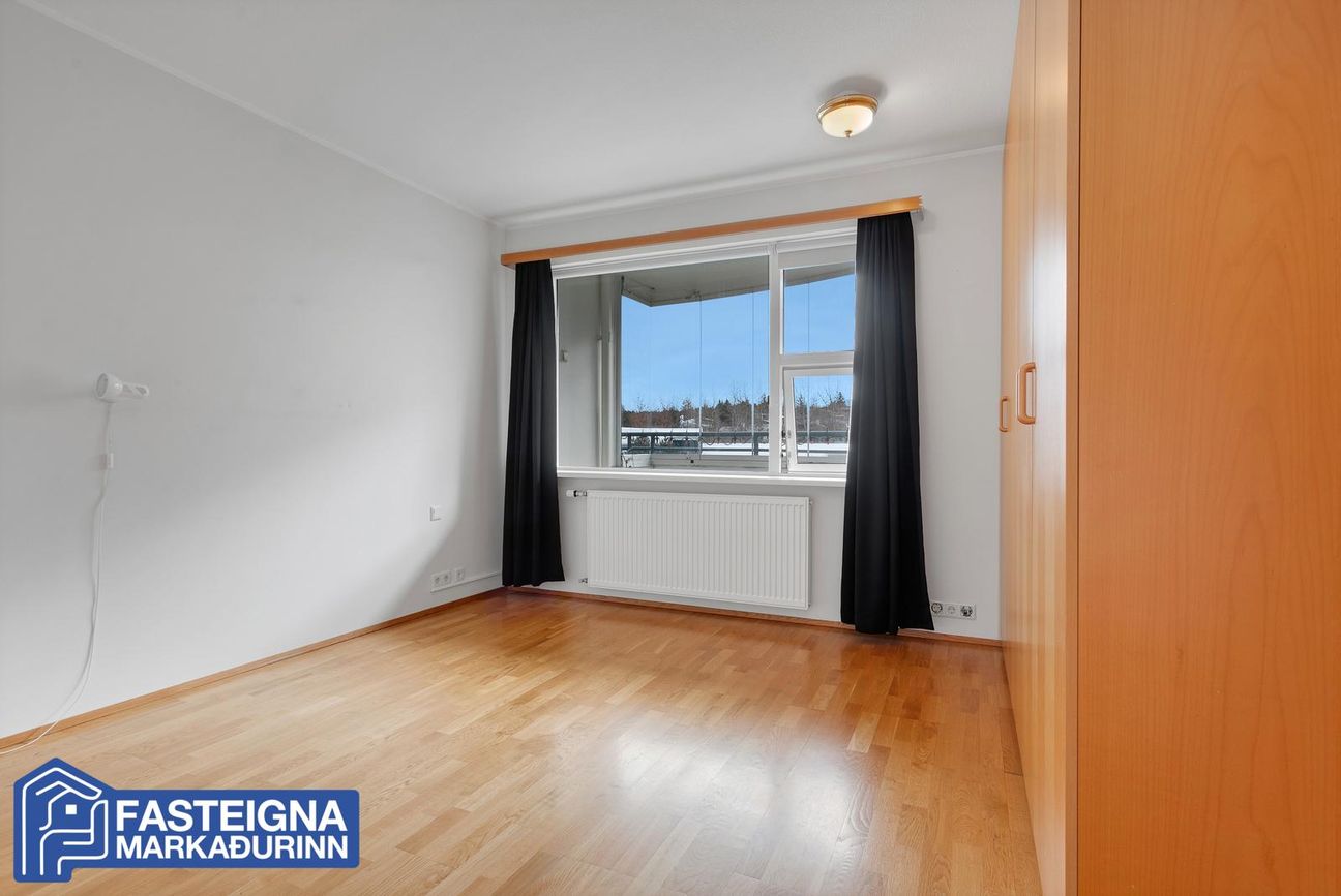 Árskógar 6 - 0402, 109 Reykjavík