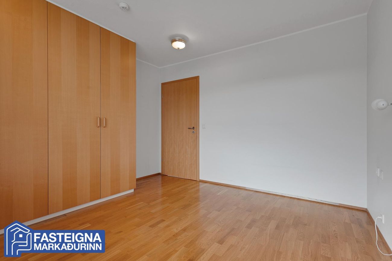 Árskógar 6 - 0402, 109 Reykjavík