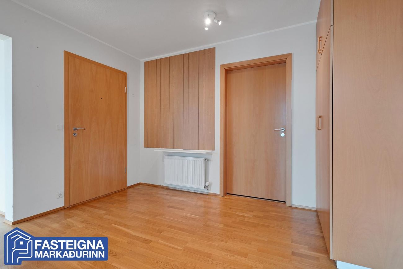 Árskógar 6 - 0402, 109 Reykjavík