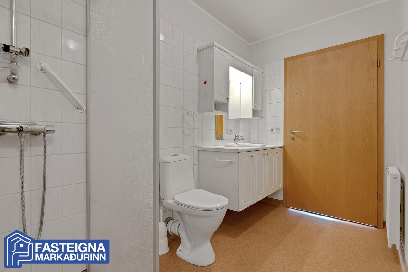 Árskógar 6 - 0402, 109 Reykjavík