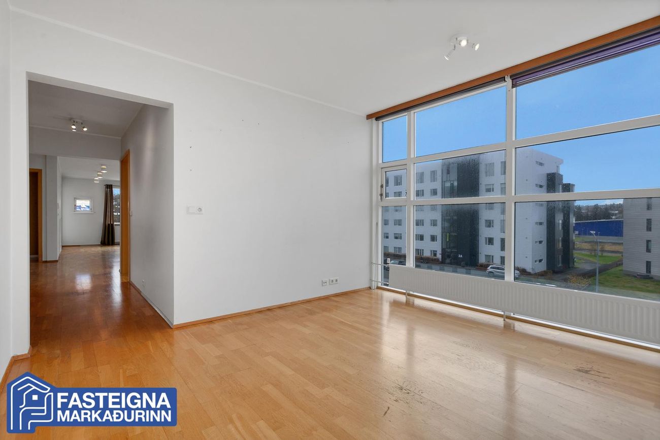 Árskógar 6 - 0402, 109 Reykjavík