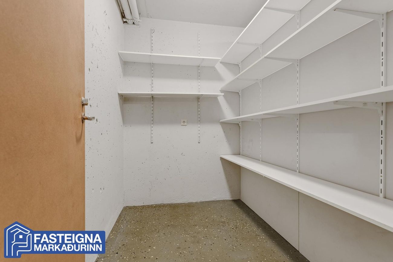 Árskógar 6 - 0402, 109 Reykjavík