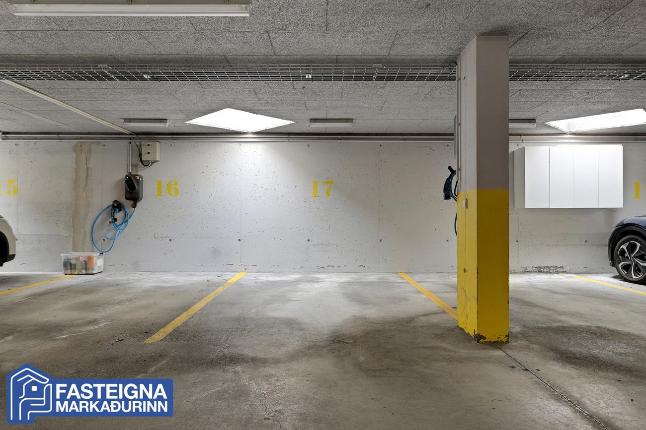 Árskógar 6 - 0402, 109 Reykjavík