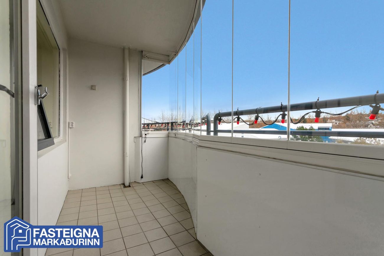 Árskógar 6 - 0402, 109 Reykjavík