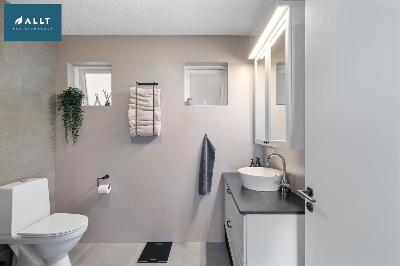 Ástún 10, 200 Kópavogur