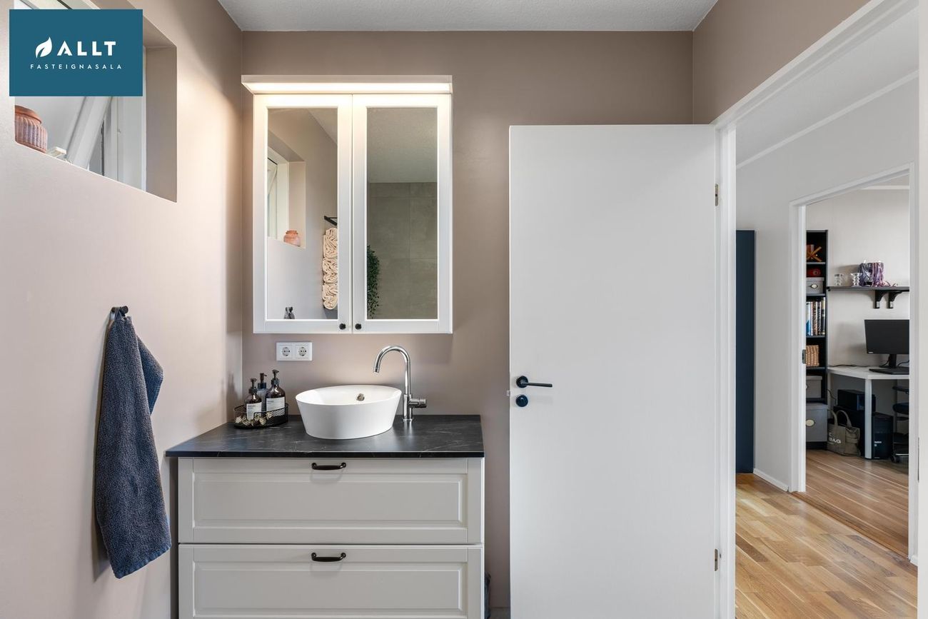 Ástún 10, 200 Kópavogur