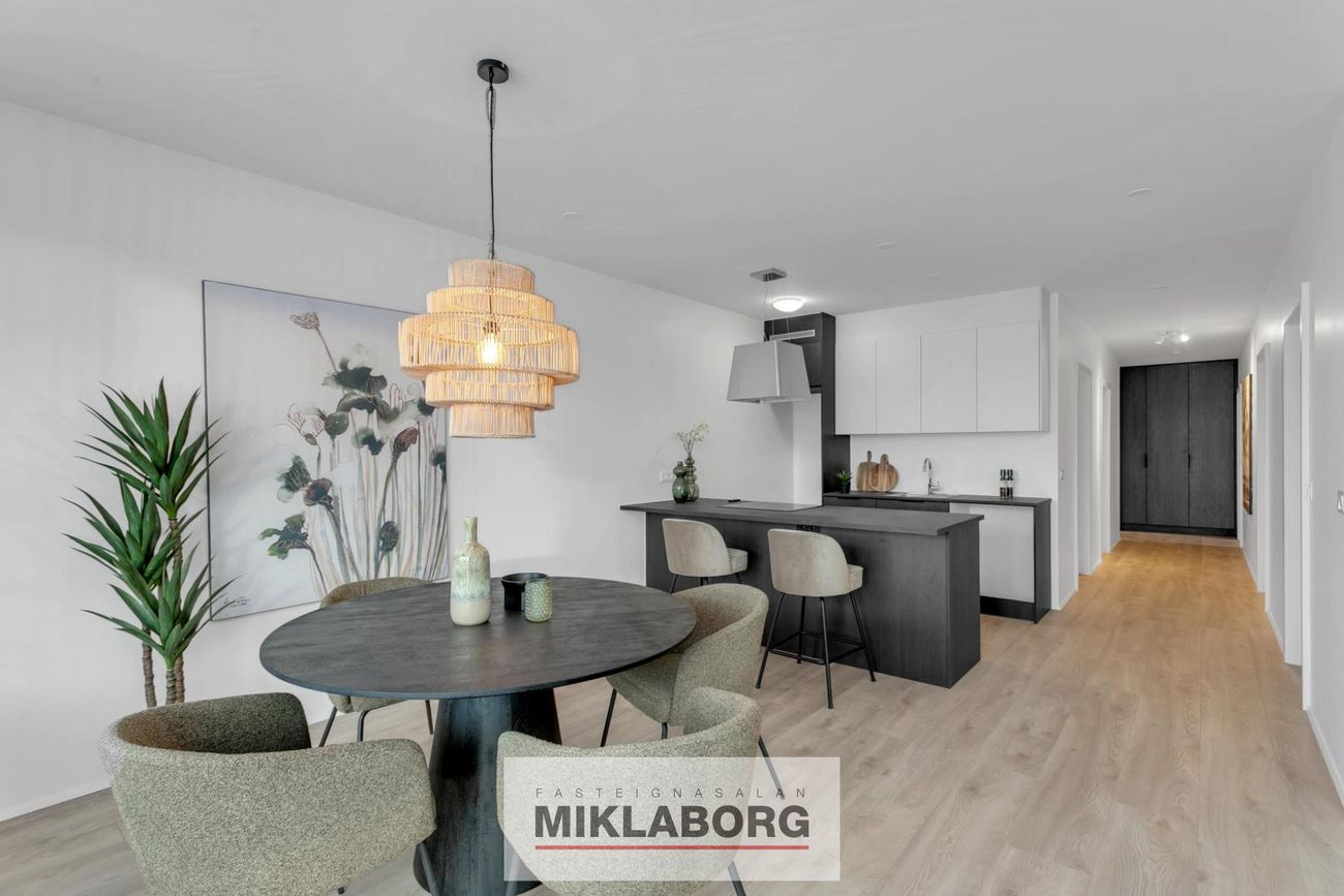 Hringhamar 25 - 0105, 221 Hafnarfjörður