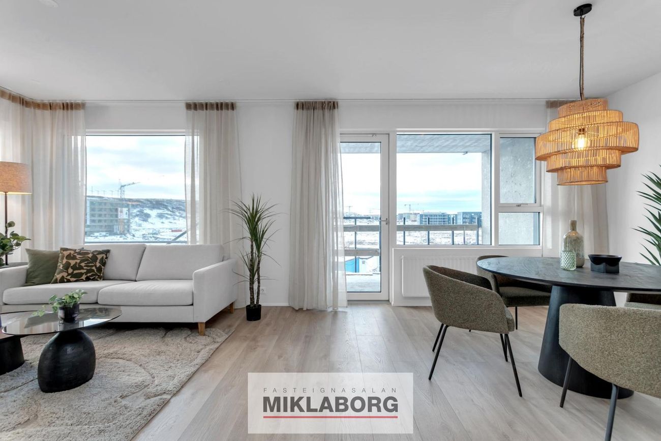 Hringhamar 25 - 0105, 221 Hafnarfjörður