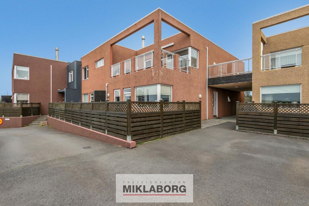 Perlukór 1A, 203 Kópavogur