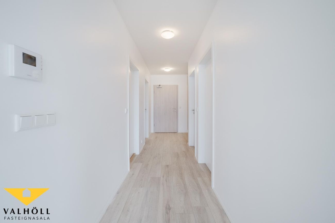 Skyggnisbraut 28 26-28, 113 Reykjavík