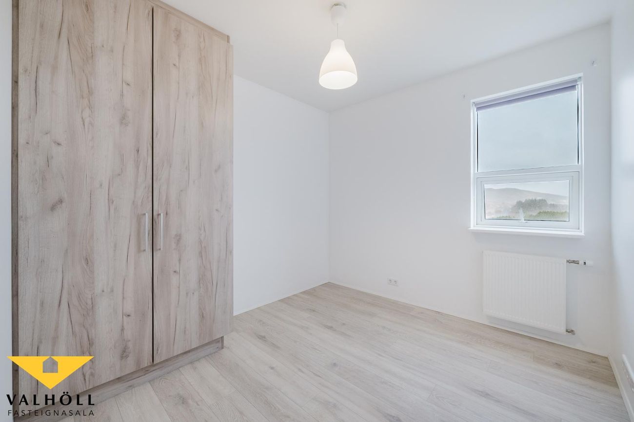Skyggnisbraut 28 26-28, 113 Reykjavík