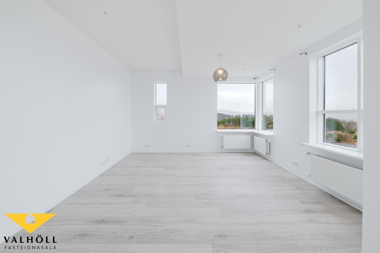 Skyggnisbraut 28 26-28, 113 Reykjavík