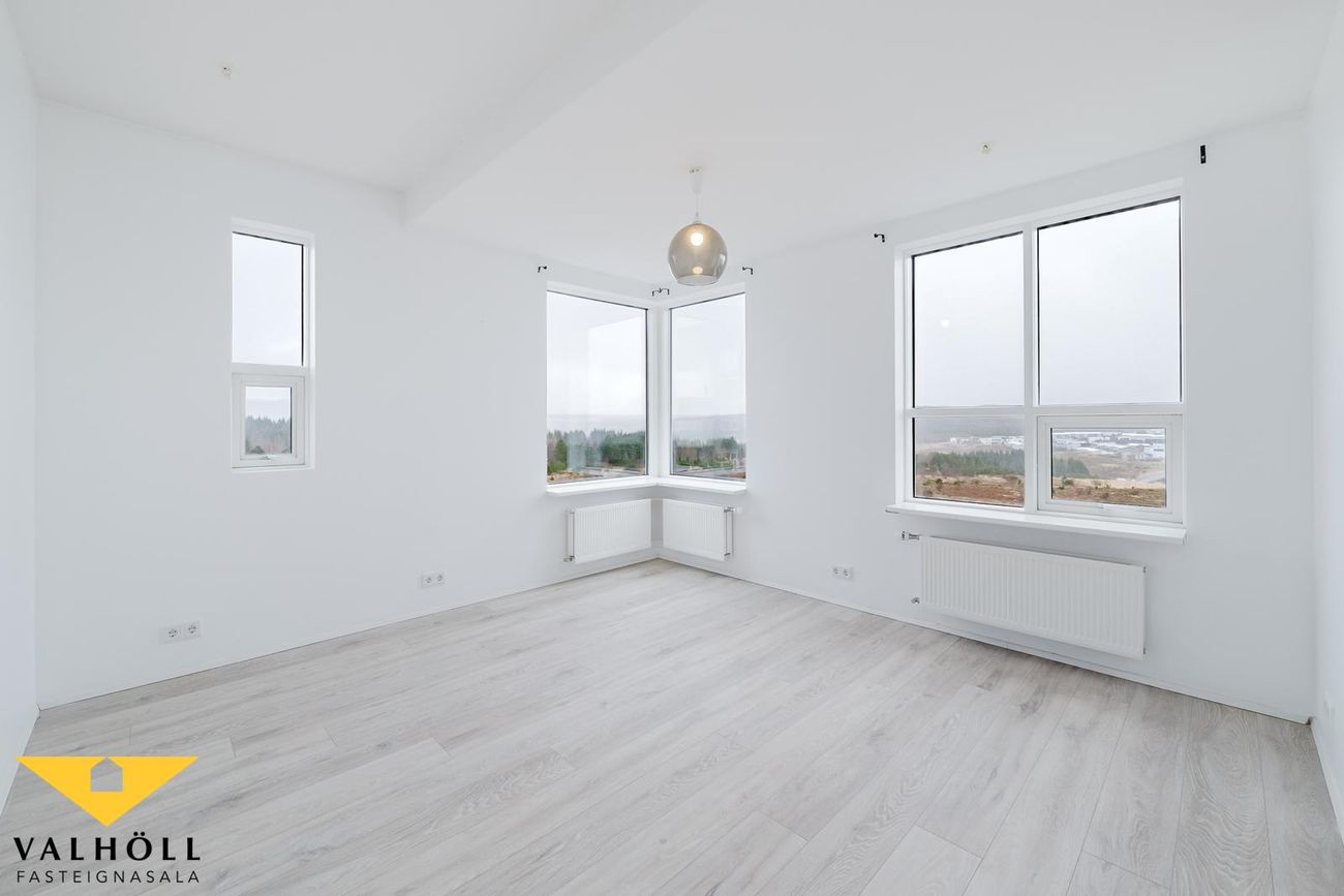 Skyggnisbraut 28 26-28, 113 Reykjavík