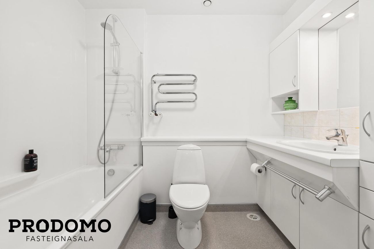 Breiðbraut 672, 262 Reykjanesbær