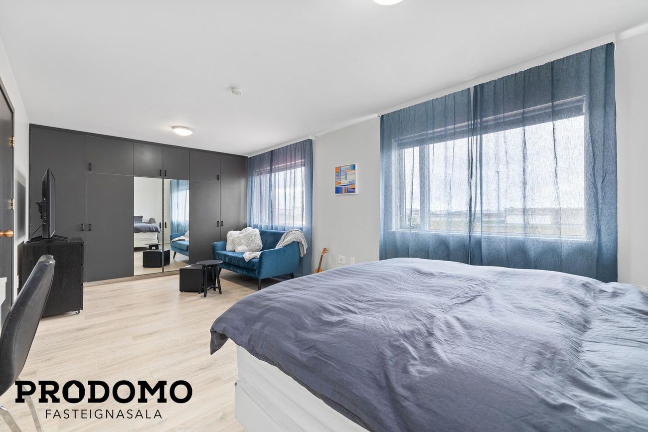 Breiðbraut 672, 262 Reykjanesbær