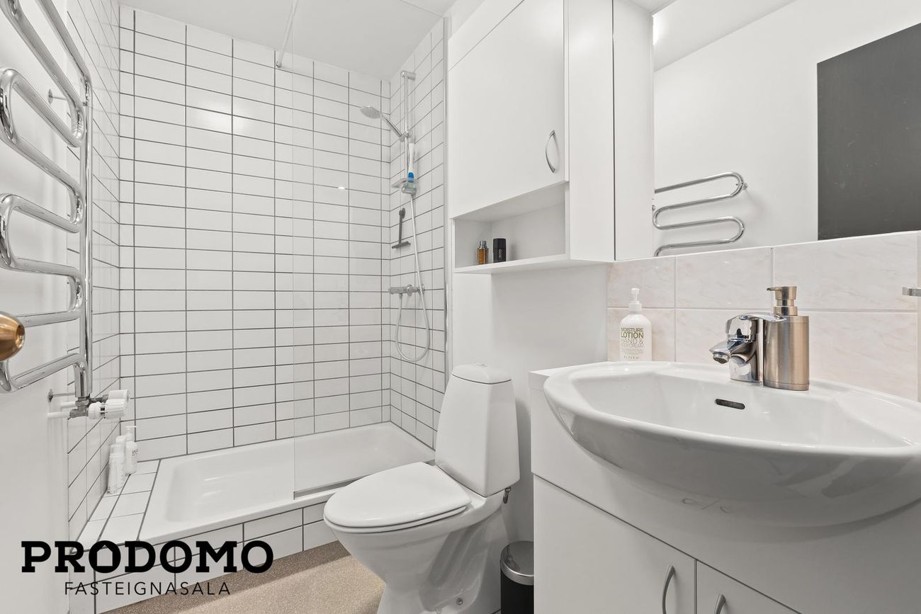 Breiðbraut 672, 262 Reykjanesbær