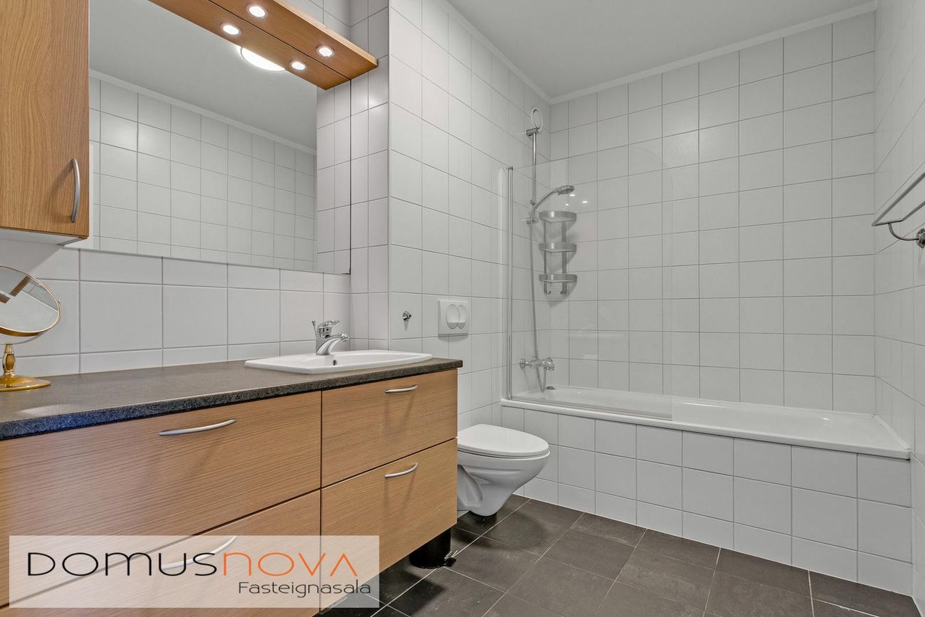 Helluvað 13, 110 Reykjavík