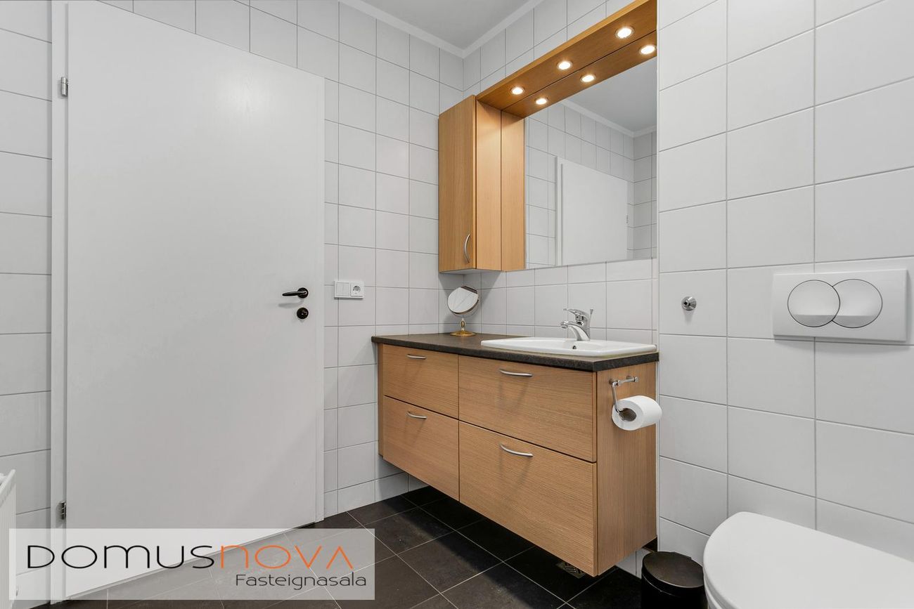 Helluvað 13, 110 Reykjavík