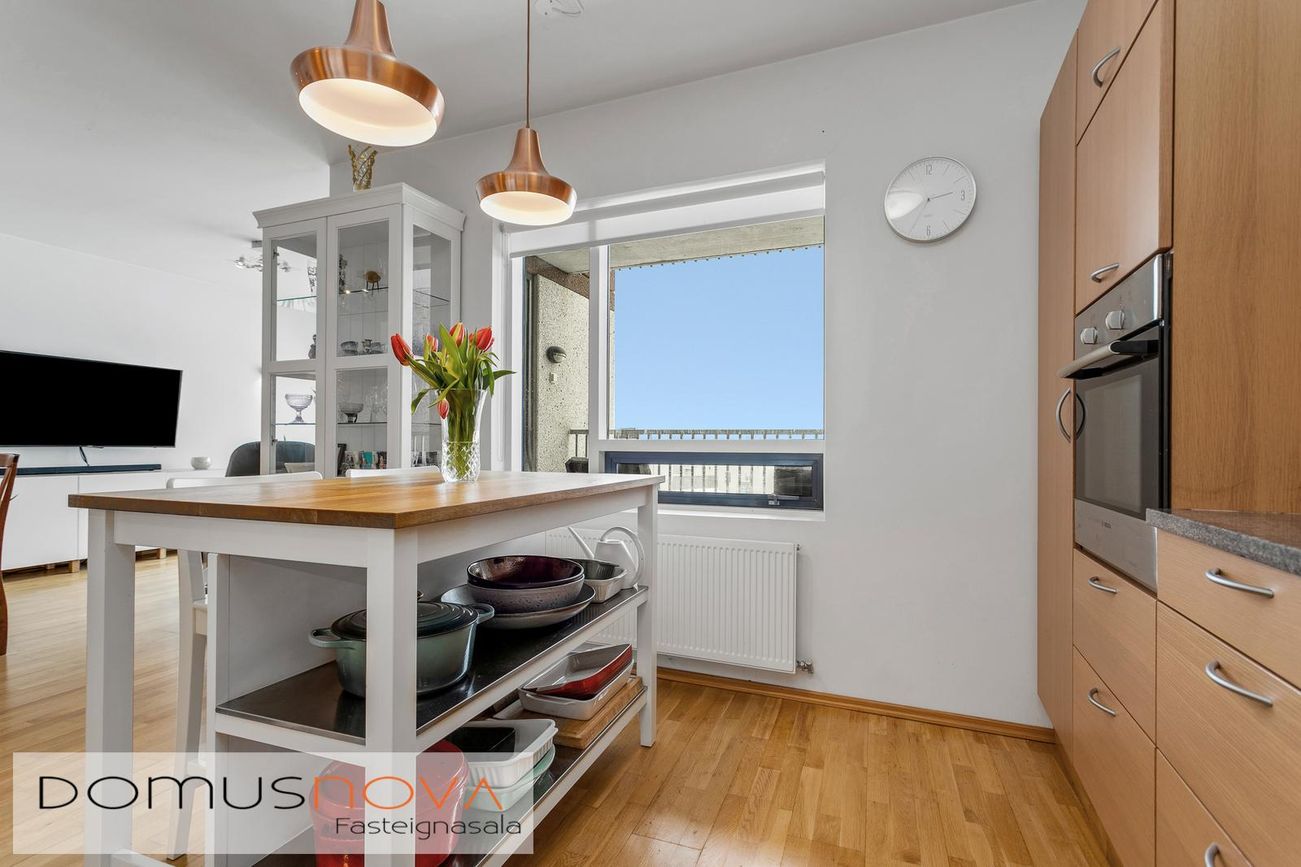 Helluvað 13, 110 Reykjavík