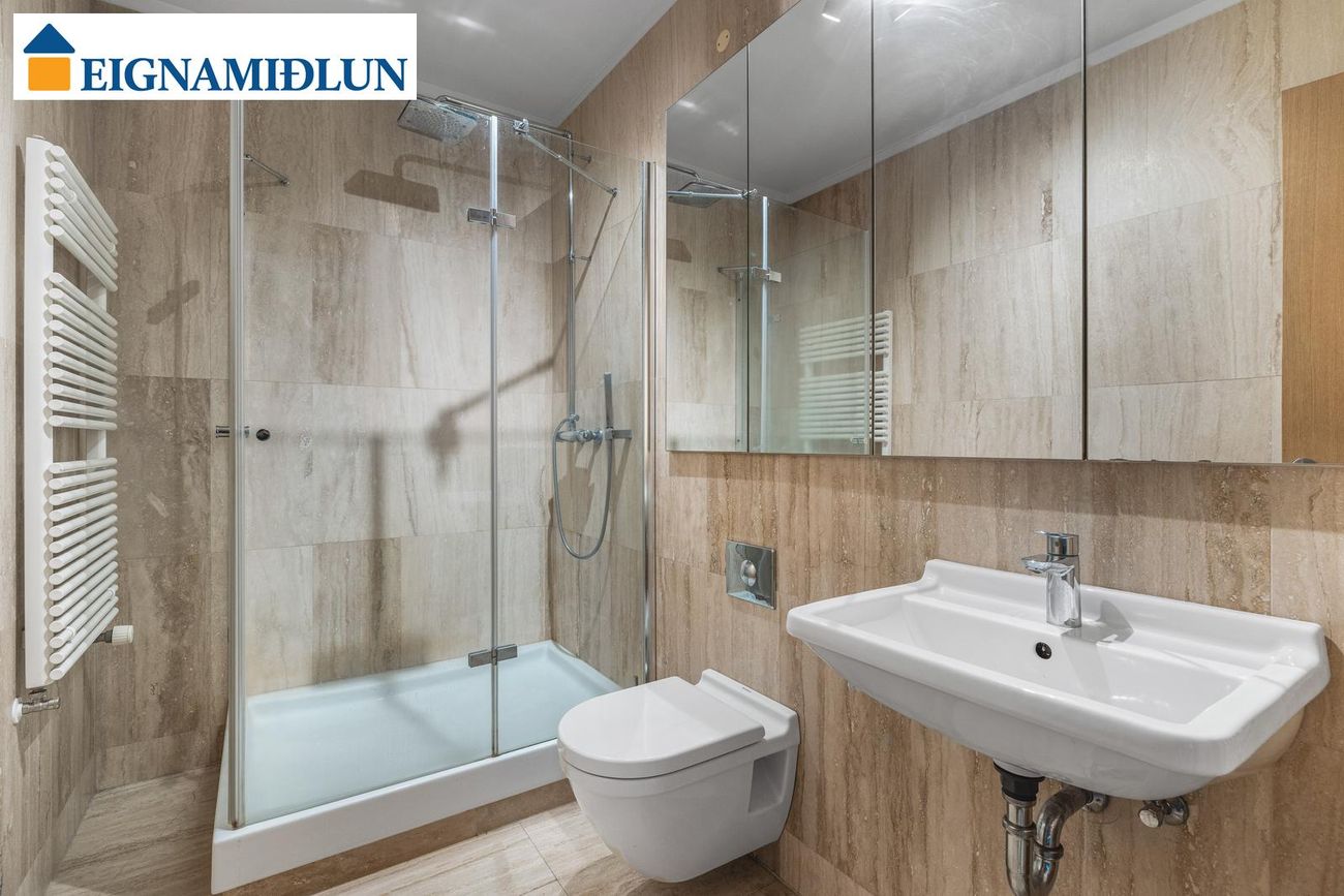 Laugavegur 86 86-94 - 0311, 101 Reykjavík